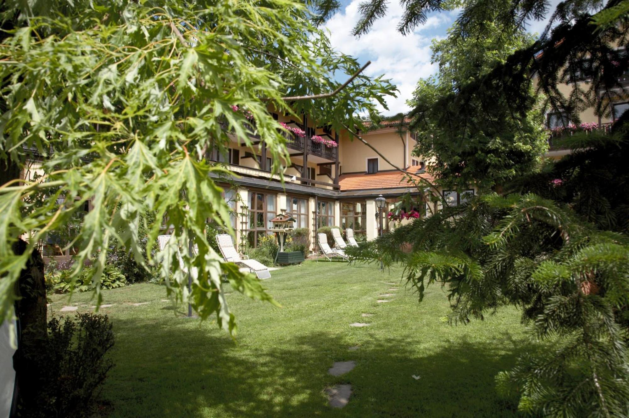 Graefliches Hotel Alte Post Bad Birnbach Esterno foto