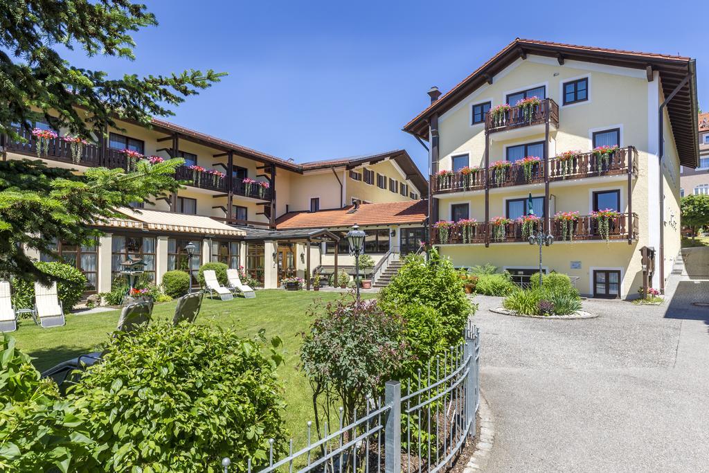 Graefliches Hotel Alte Post Bad Birnbach Esterno foto